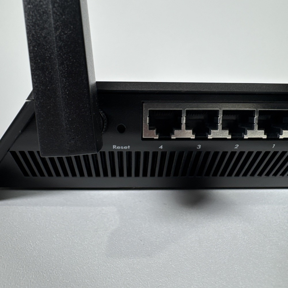 Netgear‎ Nighthawk AC9100 R7000 - Picture 9 of 16